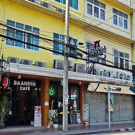 Baanpin Hotel Bangkok Exterior photo