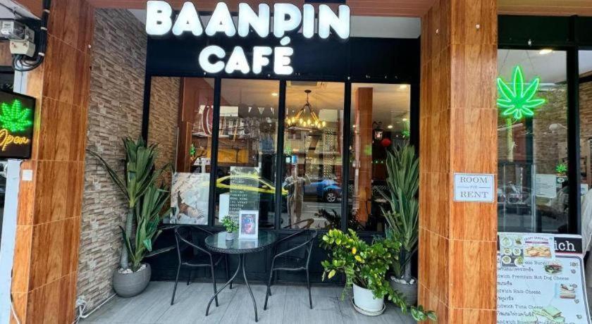 Baanpin Hotel Bangkok Exterior photo